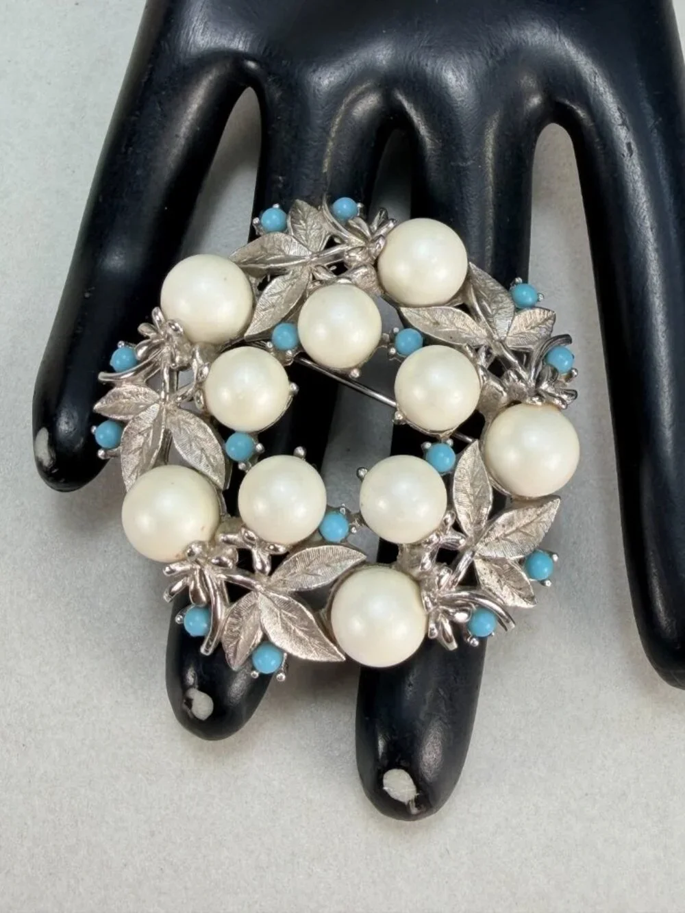 Vintage Signed Sarah Coventry Faux Pearl & Turquoise Wreath Brooch Silver tone